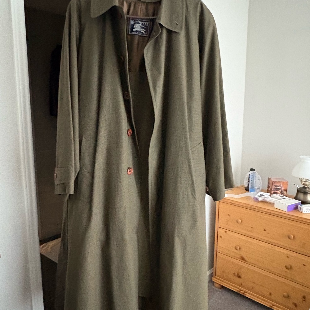 Burberry Green Trench Coat Classic Design - Picture 2 of 5